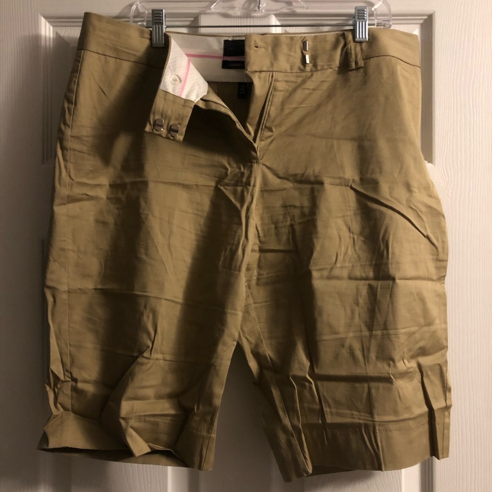 Khaki Bermuda shorts